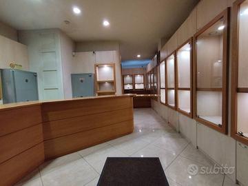 Immobile di 60 m² con 1 locale a Rho