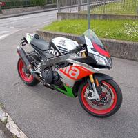 Aprilia rsv4 da ammirare 