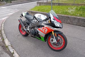 Aprilia rsv4 da ammirare 
