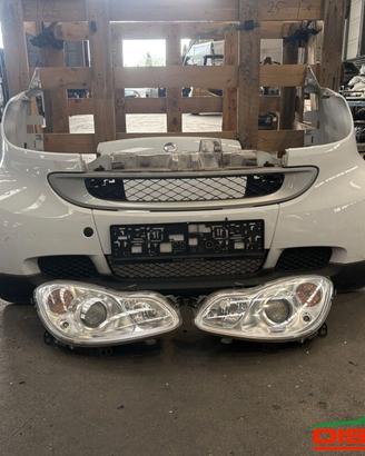 Smart ForTwo musata anteriore bianco
