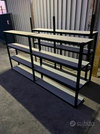 Scaffalatura in ferro verniciata