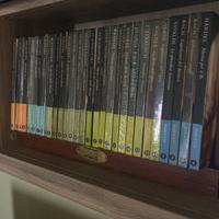 Collezione CD musica classica con mensola