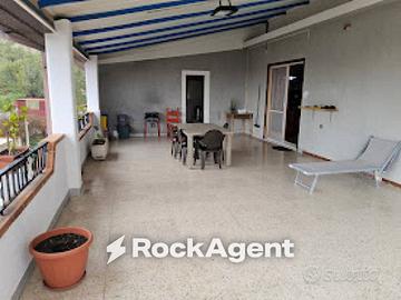 Attico / Mansarda di 182 m² con 5 locali a Cauloni