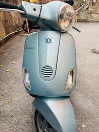 Vespa 50 celeste chiaro Piaggio