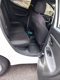 Lancia ypsilon metano