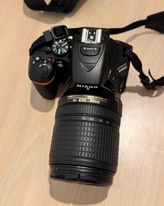 NIKON D5600 con obiettivo 18-140mm
