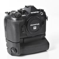 OLYMPUS OM-D E-M1 mark ii + HLD-9 GRIP+ 12-40 f2.8