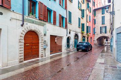 3 LOCALI A BRESCIA