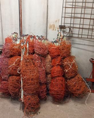 Reti e mangiatoia ovini/caprini ( pecore )