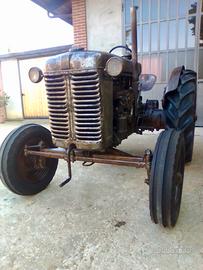 FIAT 25R - Trattore d’epoca restaurato + libretto