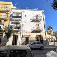 2 LOCALI A MARGHERITA DI SAVOIA