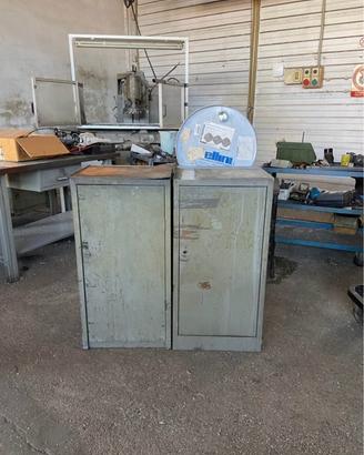 2 armadietti Vintage per officina 50€ al pezzo