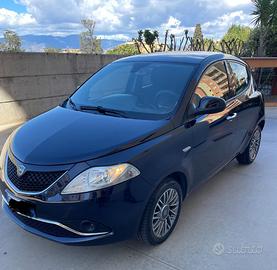 Lancia YPSILON 1.2 69CV