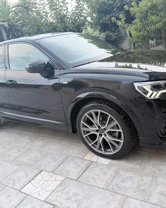 Audi Q3 40 tdi Quattro Sport Back SLine