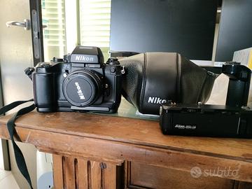 Nikon F4 S con motore custodia pelle e obiettivo