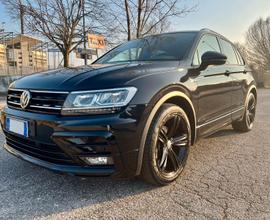 Volkswagen Tiguan R Line Total Black