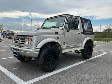 Suzuki Samurai
