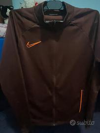 Felpa Nike marrone con zip – sportiva/streetwear