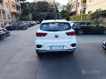 privato vende MG ZS come nuova