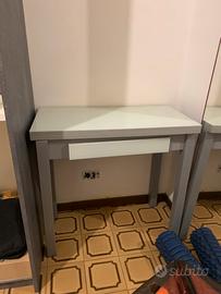 Scrivania pieghevole