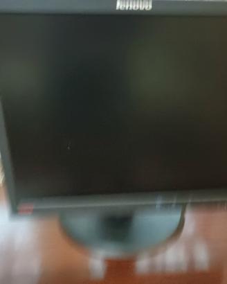 PC AMD 4 GB RAM monitor 17"