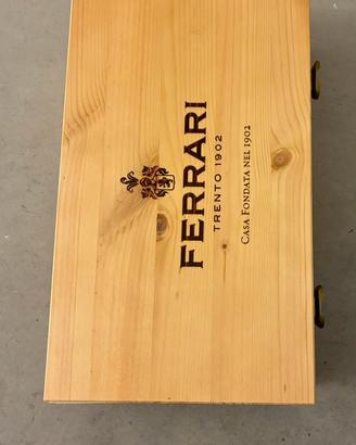 COFANETTO FERRARI TRENTODOC  CON 2 BOTTIGLIE