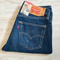 Levis 501 W 29 L 32