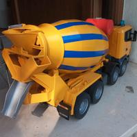 Bruder betoniera scania