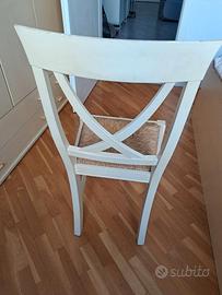 4 Sedie legno massello e paglia + 1 rossa