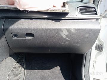 Cassetto portaoggetti MERCEDES cl C 2008 modello S