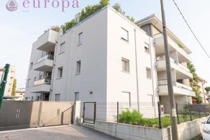 Tricamere nuovo a due passi dal ring