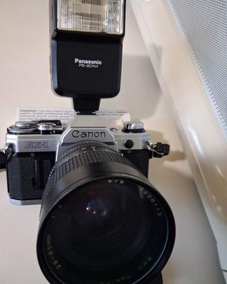 Canon AE-1 + obiettivo Tokina + flash – Fotocamera