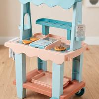 cucina giocattolo rosa e azzurra con tortina cassa