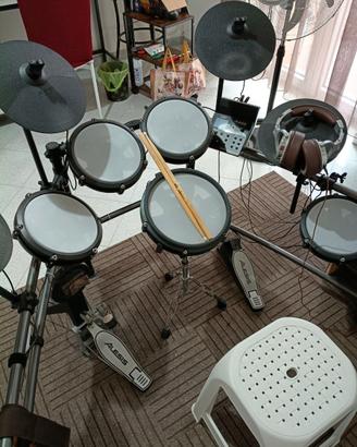 Alesis Nitro Max