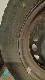 Gomme auto