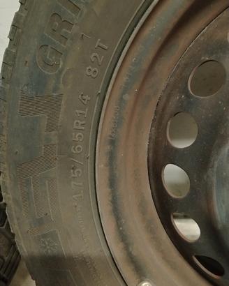 Gomme auto
