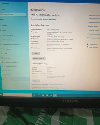 PC HP Tastiera Monitor mouse e chiavetta 