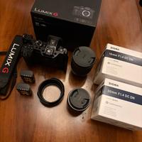 Panasonic Lumix GH5 + Sigma 16mm + Sigma 30mm