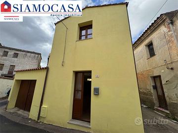Casa di 115 mq, ristrutturata, con posto auto