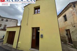 Casa di 115 mq, ristrutturata, con posto auto