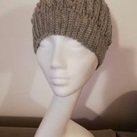 Berretto realizzato a mano 