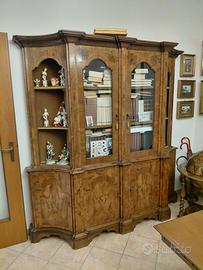 Libreria con vetrine