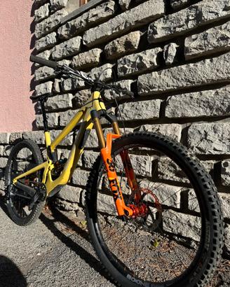 Enduro mtb santa cruz megatower cc