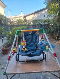 Seggiolino bebè con giochini