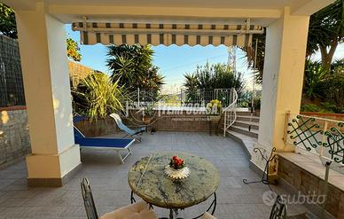 Villetta a Pozzuoli Contrada Pisciarelli 4 locali