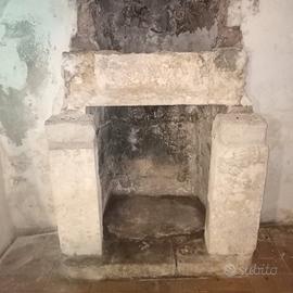 blocchi antichi in pietra - architravi o spalle