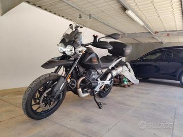 Moto Guzzi V85 Strada 2024