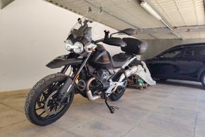 Moto Guzzi V85 Strada 2024