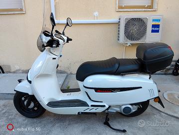 Scooter Keeway sixties 300i
