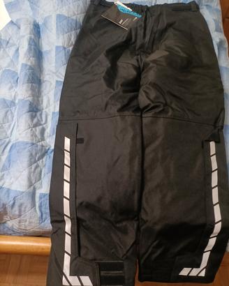 pantaloni 